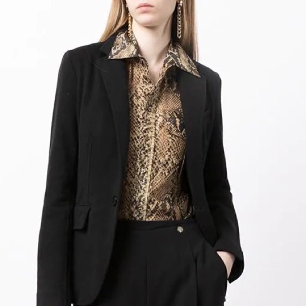 Ralph Lauren Pre-Fall 2021 Collection Natalie Snakeskin Shine On Crepe Blouse - Picture 14 of 16